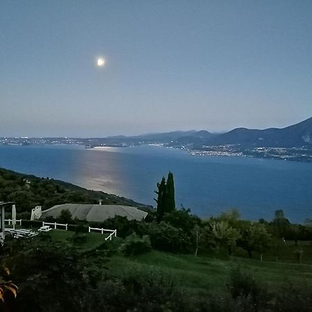 Beb Da Paolo Con Vista Lago San Zeno di Montagna Exterior photo